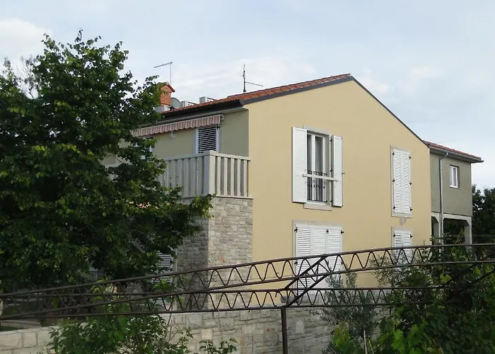 Διαμέρισμα Ela