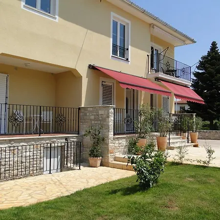 Ela Apartmán *