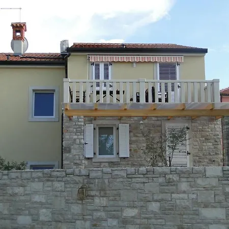 Ela Apartmán *